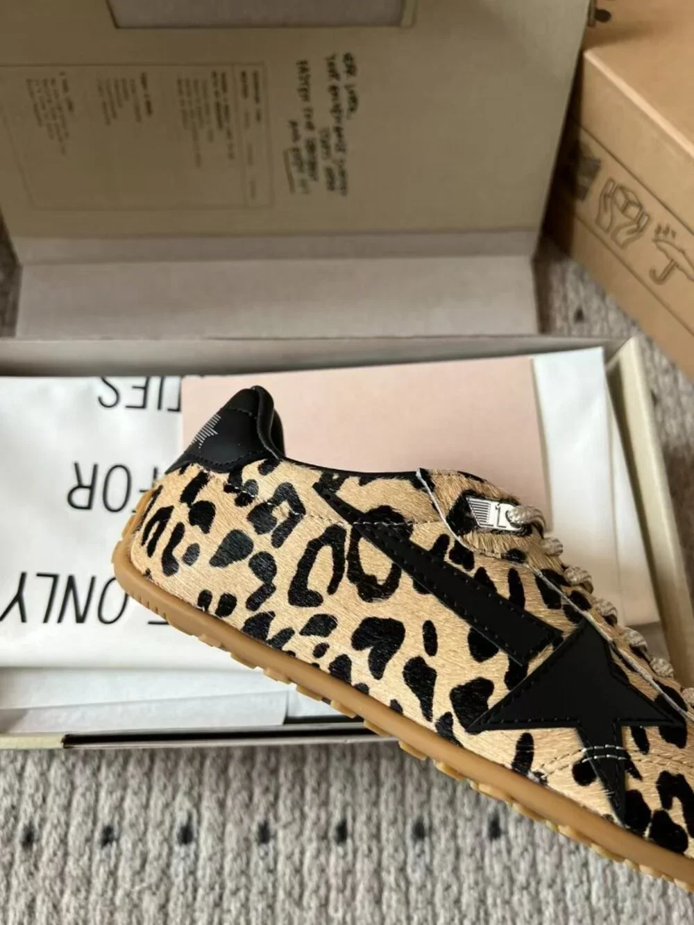 Golden Goose Marathon Speed Leopard Print Star Sneakers EU 39 - Picture 5 of 8